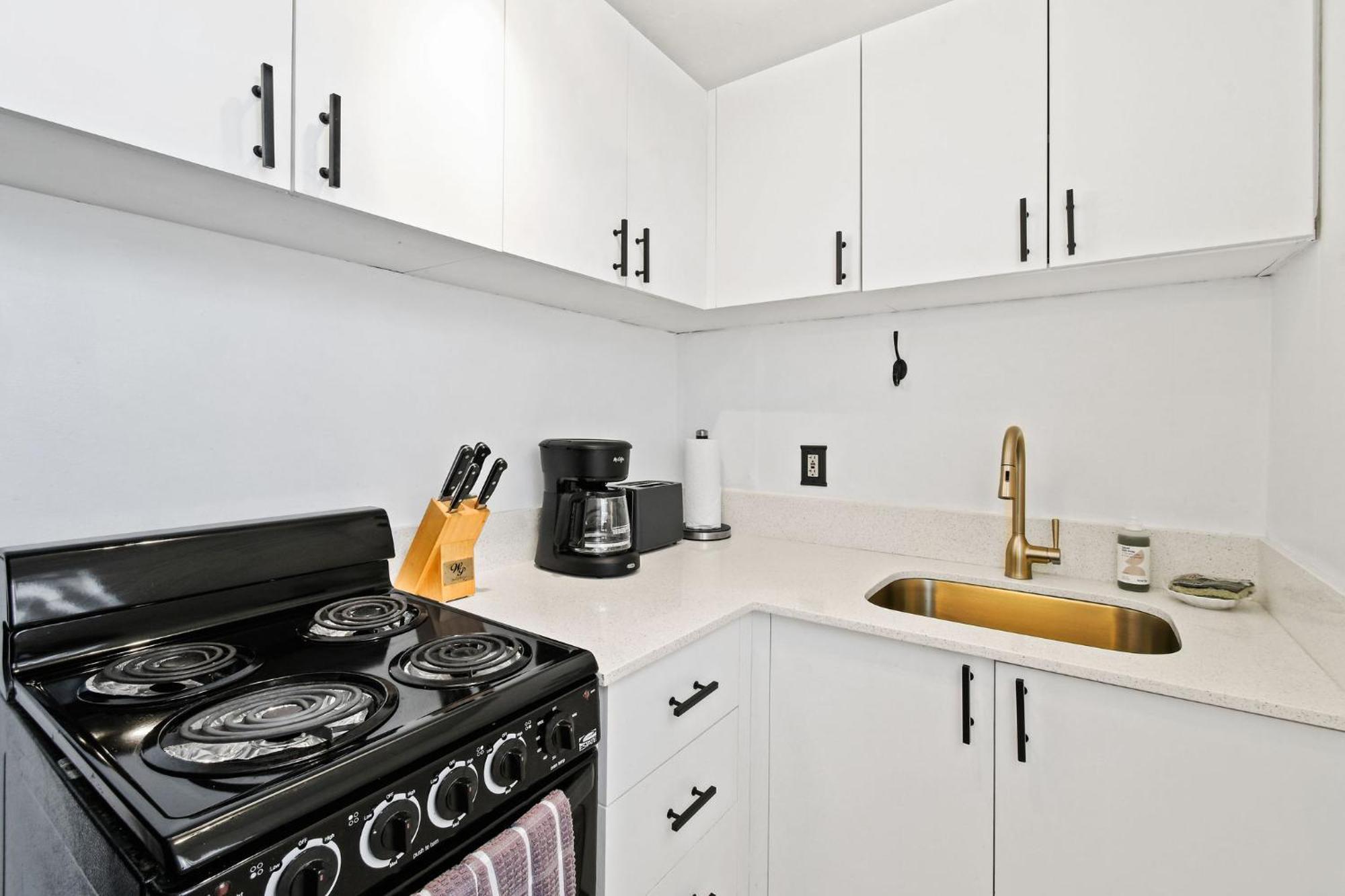 Sunshine Shores Boutique Apartments パーム・ビーチ・ショアーズ エクステリア 写真