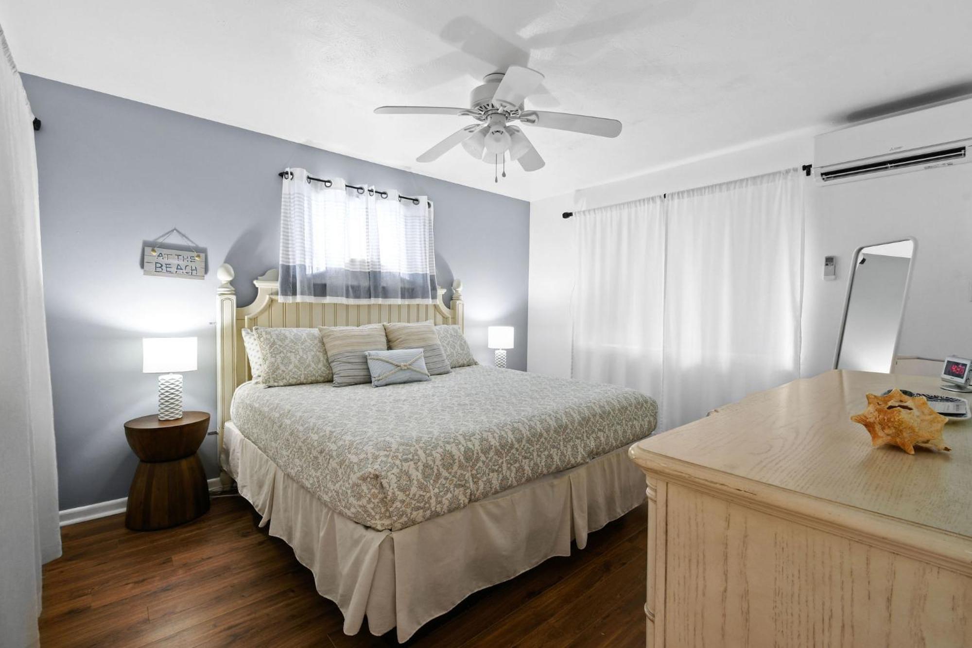 Sunshine Shores Boutique Apartments パーム・ビーチ・ショアーズ エクステリア 写真