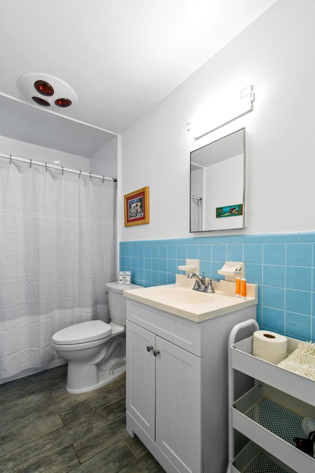 Sunshine Shores Boutique Apartments パーム・ビーチ・ショアーズ エクステリア 写真