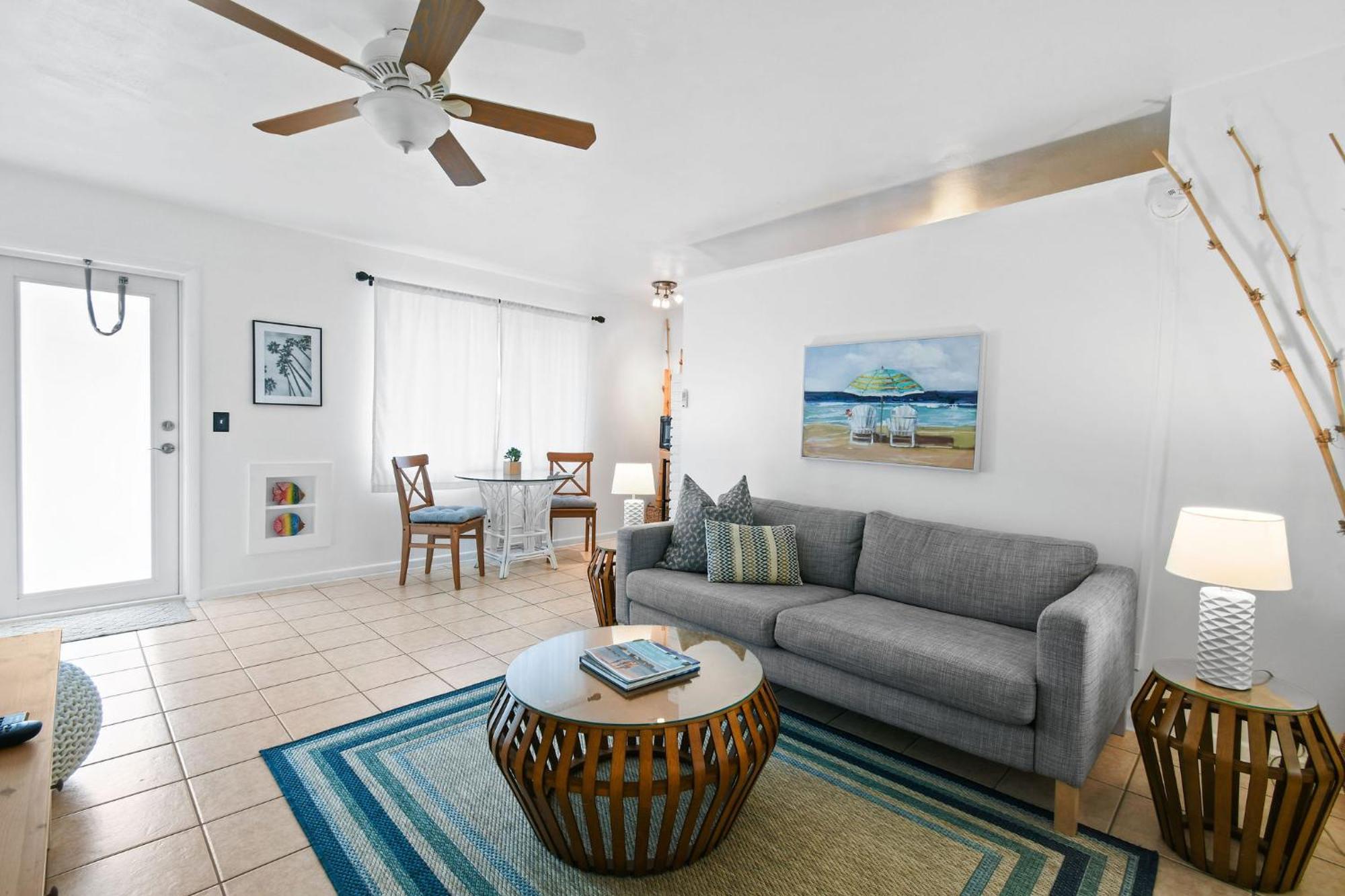 Sunshine Shores Boutique Apartments パーム・ビーチ・ショアーズ エクステリア 写真