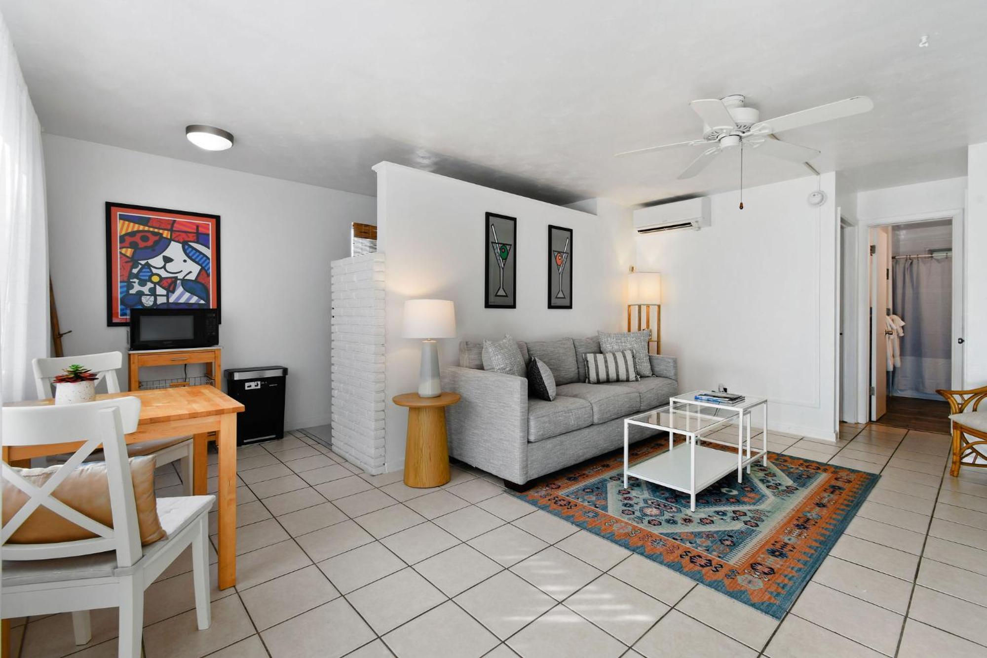 Sunshine Shores Boutique Apartments パーム・ビーチ・ショアーズ エクステリア 写真