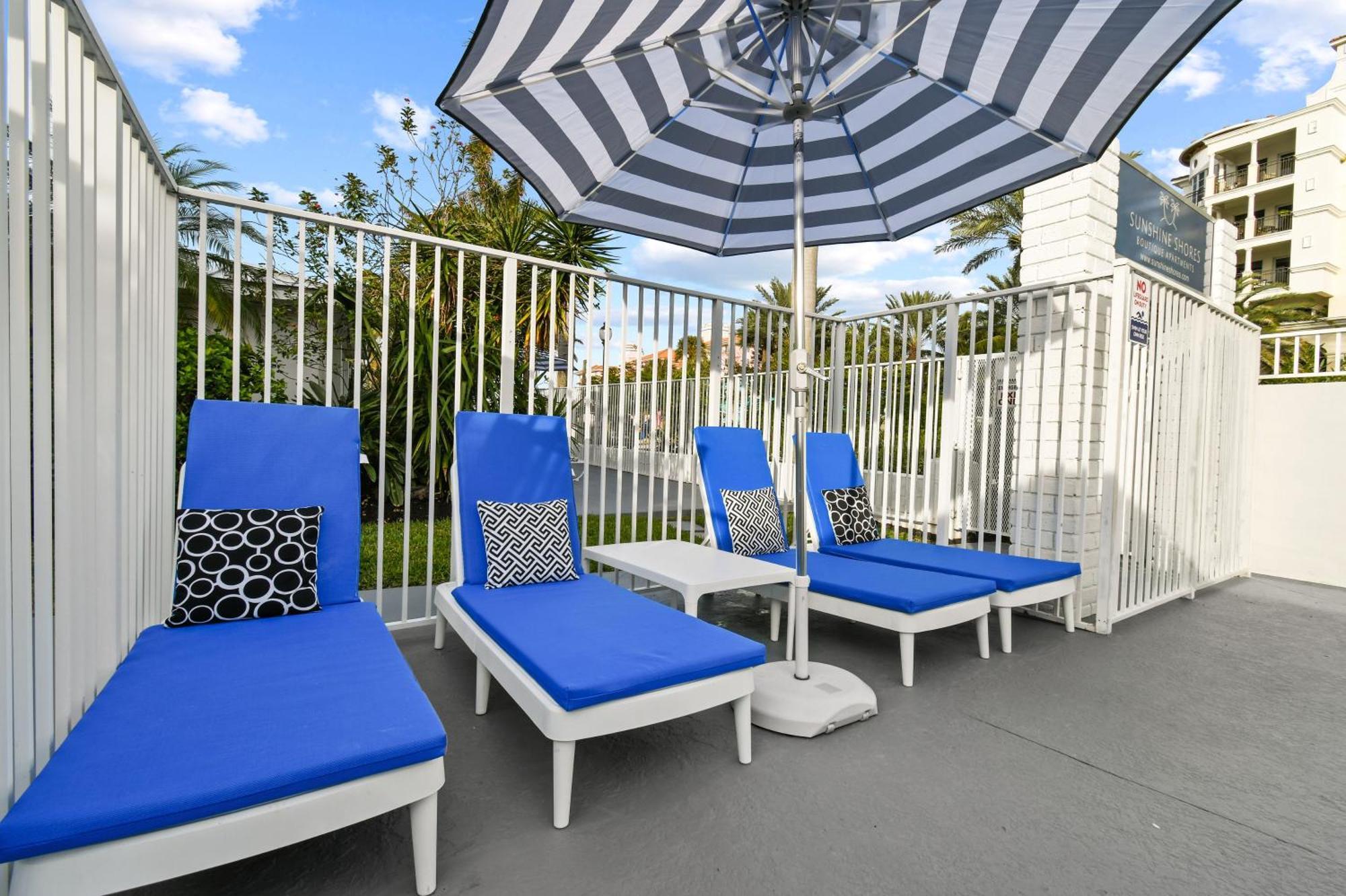 Sunshine Shores Boutique Apartments パーム・ビーチ・ショアーズ エクステリア 写真